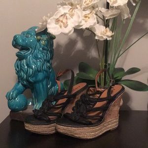 Strapped Wedge Sandle